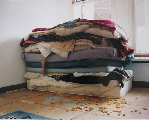 (via 2rich2poor) This closely resembles my current room…